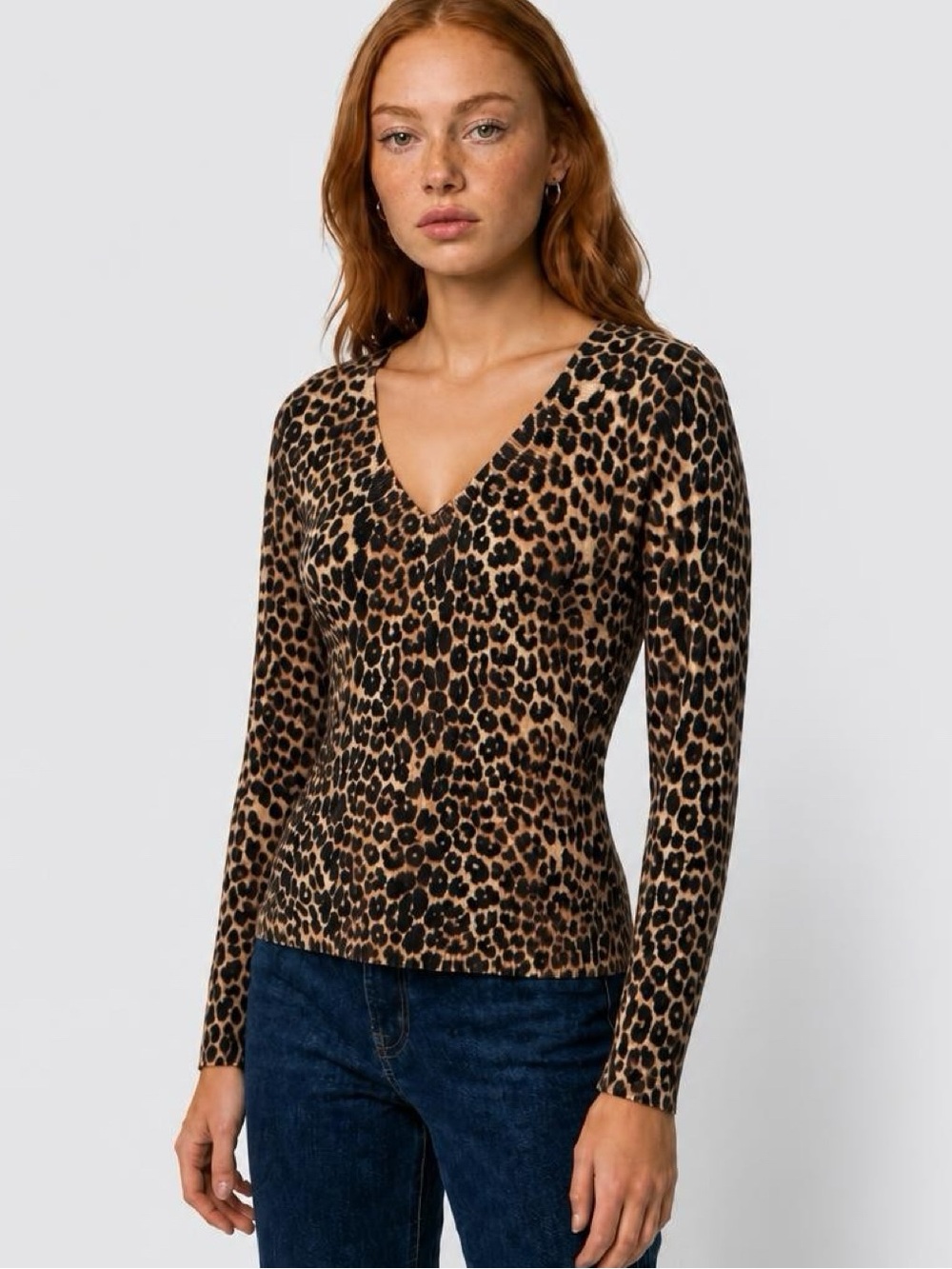 NWOT Express Lightweight V-neck Sweater in Leopard Print Size Small